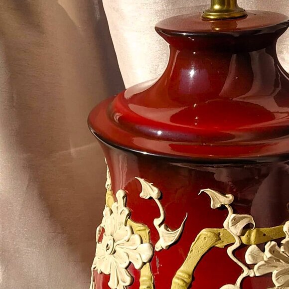 Gorgeous VTG MCM Hollywood Regency Chrysanthemums/Bamboo relief Table Lamp - Picture 5 of 14